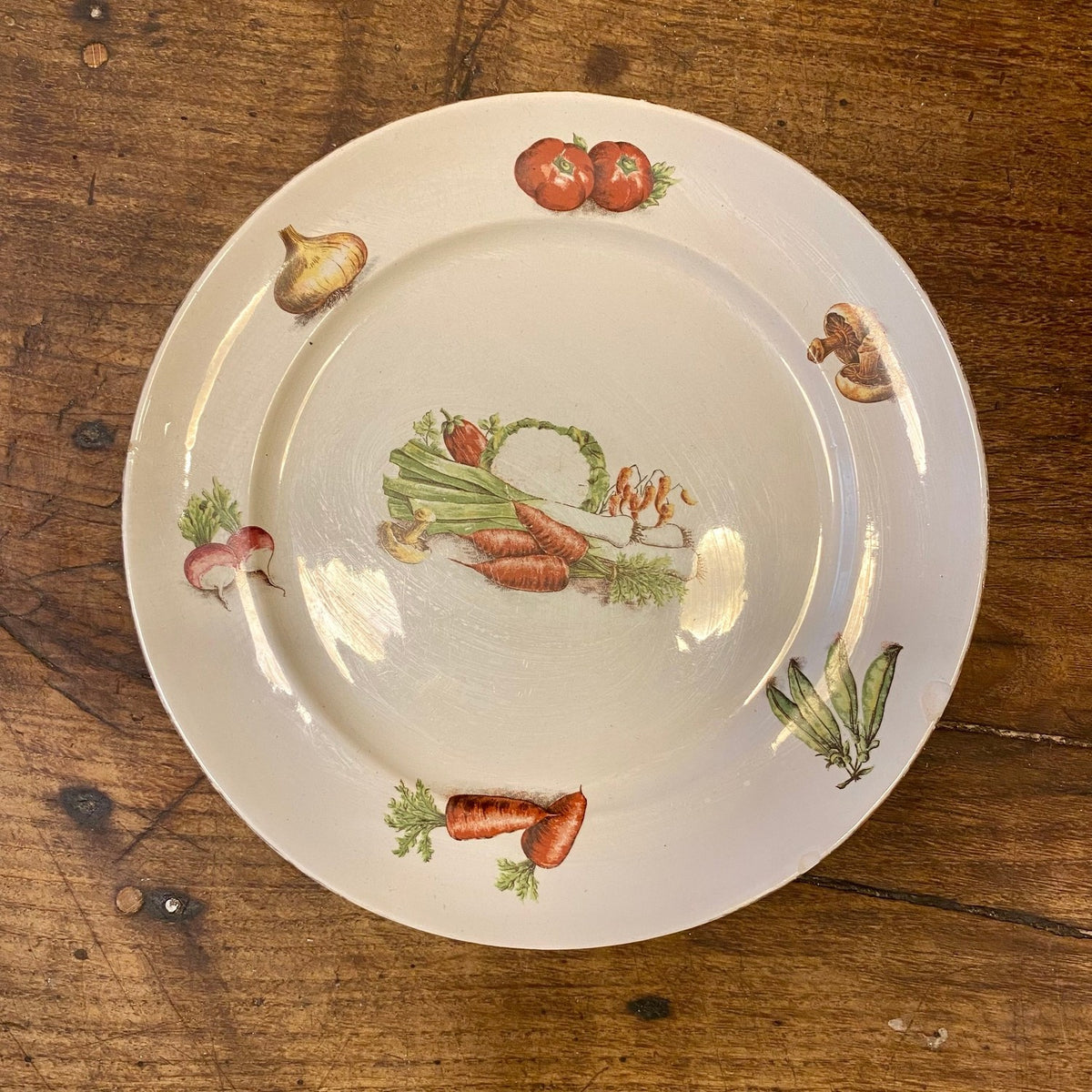 Set of 4 Vintage French L’Amandinoise Plates – Vegetable Motif