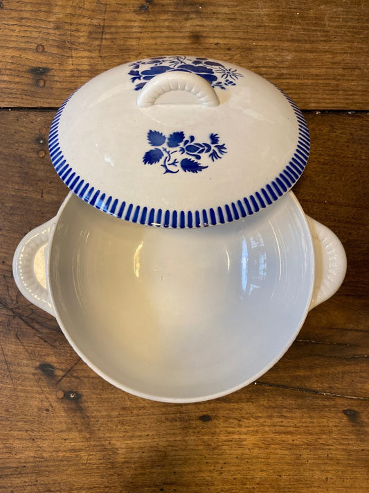 Pattern: Blue Floral Lidded Tureen – KG Lunéville – Curiosité Göteborg | Fransk vintageinredning från Curiosité