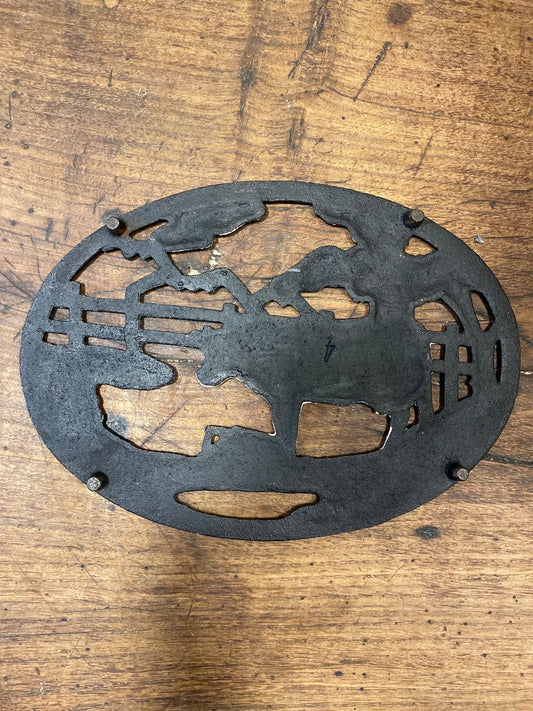 Pattern: Cast Iron Trivet with Normande Cow – Curiosité Göteborg | Fransk vintageinredning från Curiosité