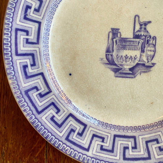 Pattern: English “Key Border” Plate Etruscan Vases – Mid-19th Century – Curiosité Göteborg | Fransk vintageinredning från Curiosité