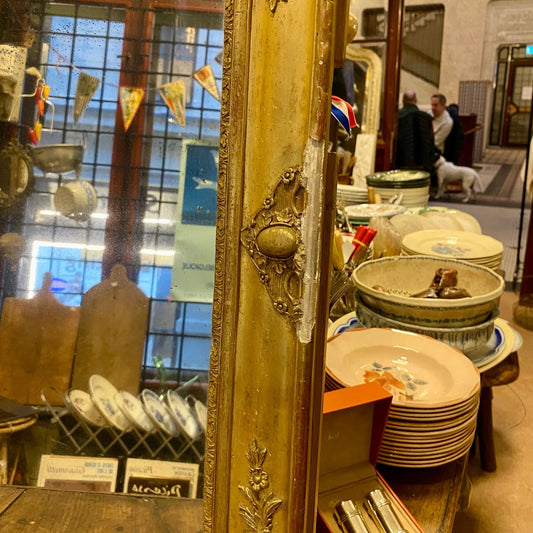 Pattern: French Antique Gilded Mirror – Ornate Louis-Philippe Style – Curiosité Göteborg | Fransk vintageinredning från Curiosité