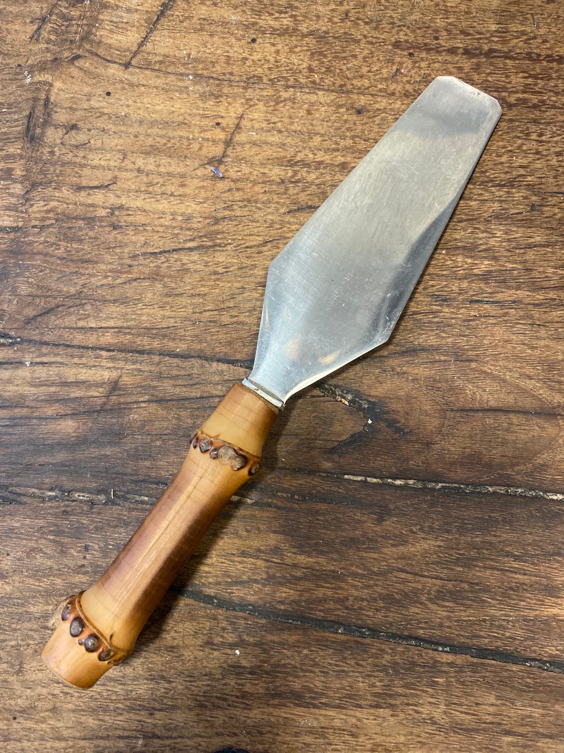 Pattern: French Cake Server – Curiosité Göteborg | Fransk vintageinredning från Curiosité