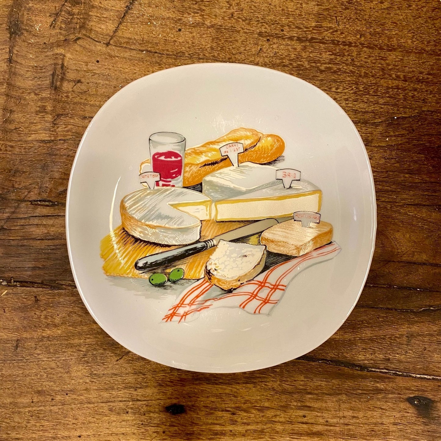 Pattern: French Cheese Plate – “Brie et Camembert” – Curiosité Göteborg | Fransk vintageinredning från Curiosité