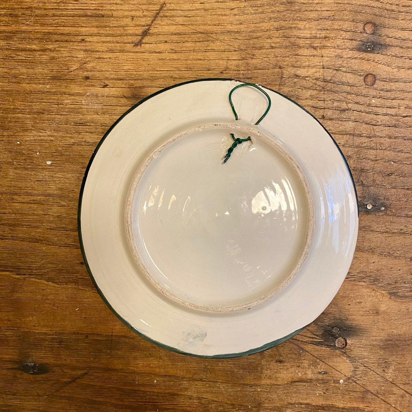 Pattern: French Hand-Painted Wall Plate – Curiosité Göteborg | Fransk vintageinredning från Curiosité