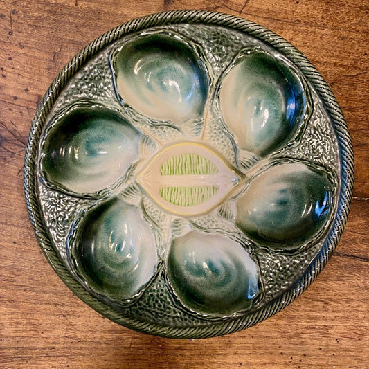 Pattern: French Oyster Plate by Sarreguemines – Curiosité Göteborg | Fransk vintageinredning från Curiosité