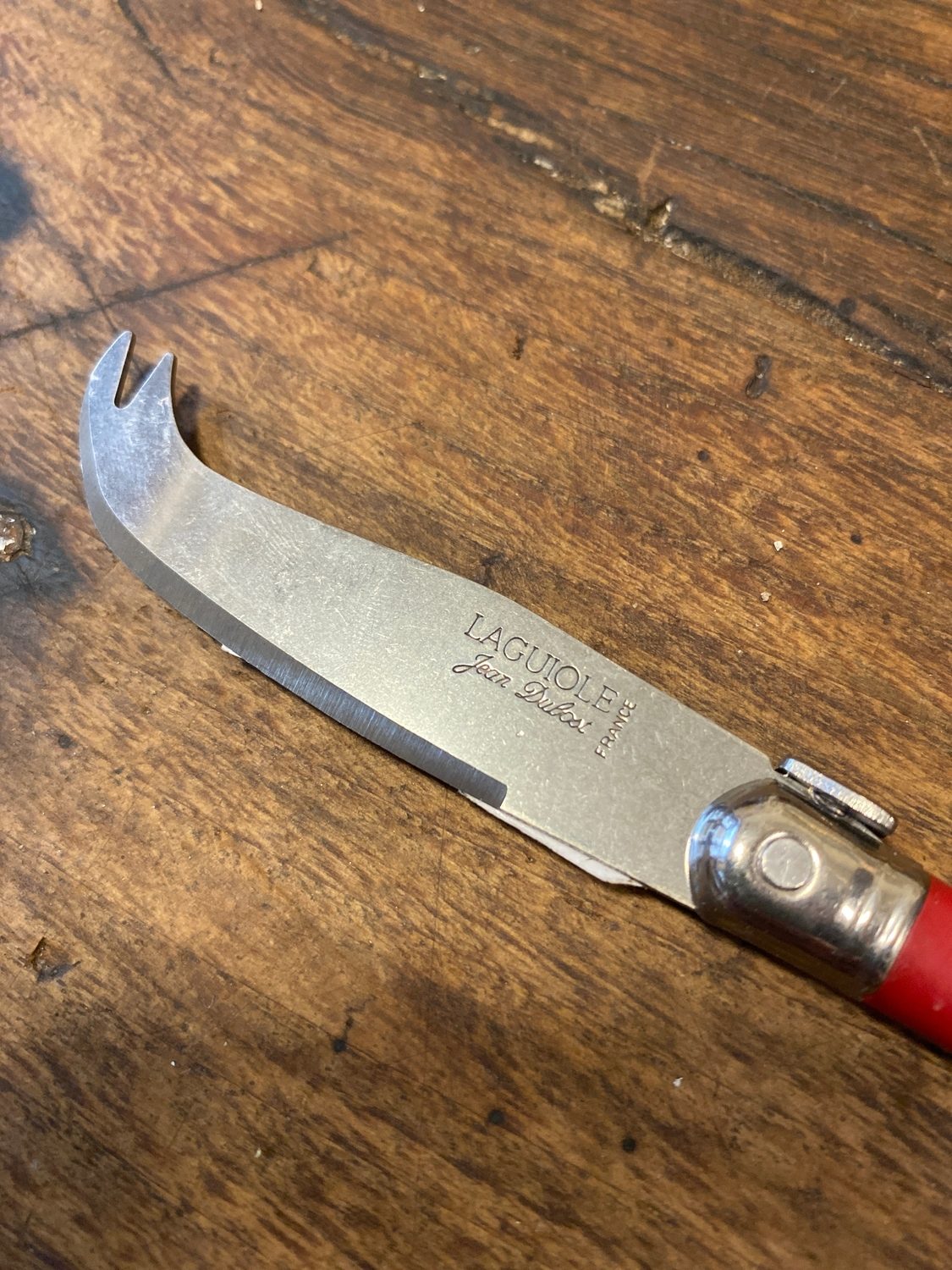 Pattern: Laguiole Cheese Knife – Curiosité Göteborg | Fransk vintageinredning från Curiosité