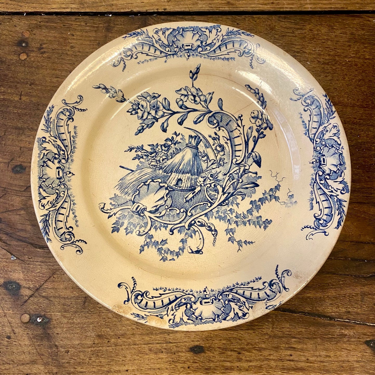 Pattern: Vintage French Blue & White Faience Serving Plate – Curiosité Göteborg | Fransk vintageinredning från Curiosité