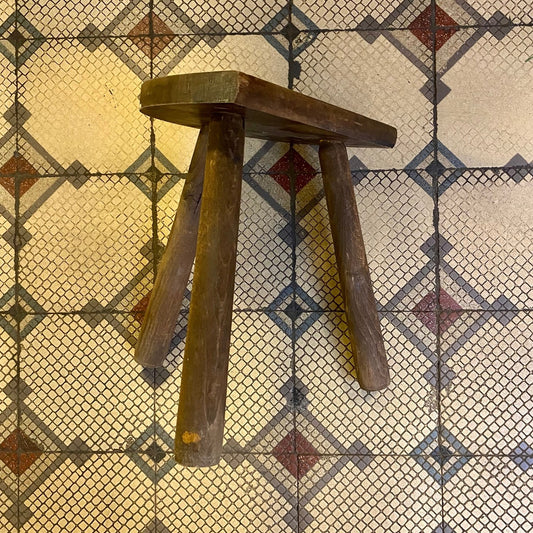 Pattern: Vintage French Farmhouse Stool – Curiosité Göteborg | Fransk vintageinredning från Curiosité