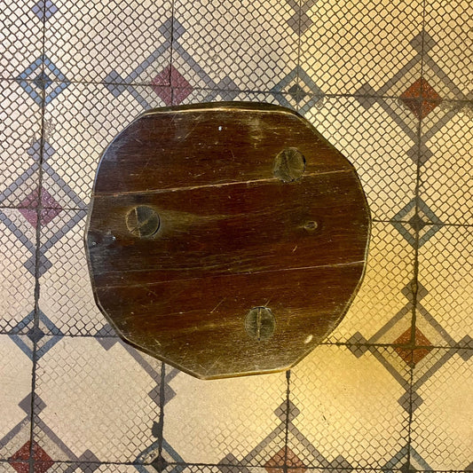 Pattern: Vintage French Farmhouse Stool – Curiosité Göteborg | Fransk vintageinredning från Curiosité