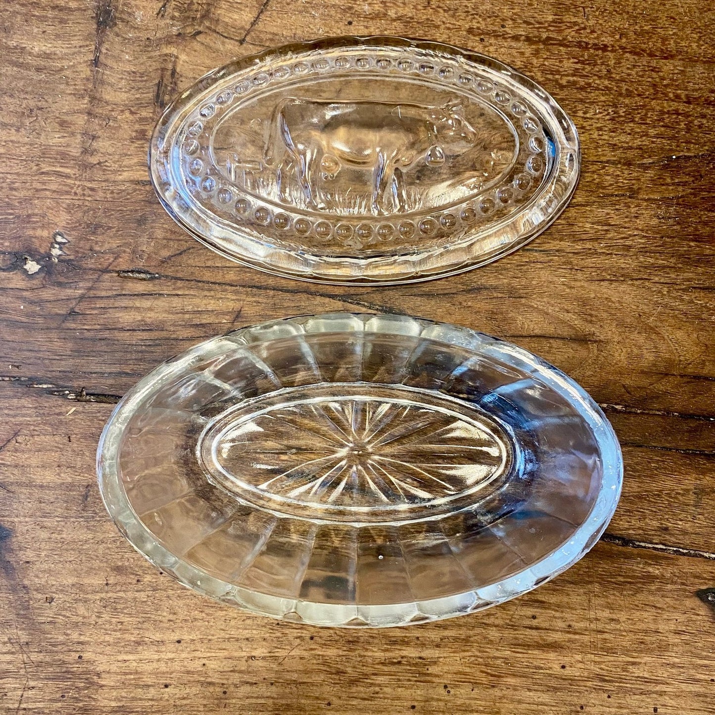 Pattern: Vintage French Glass Butter Dish with Cow Motif – Curiosité Göteborg | Fransk vintageinredning från Curiosité