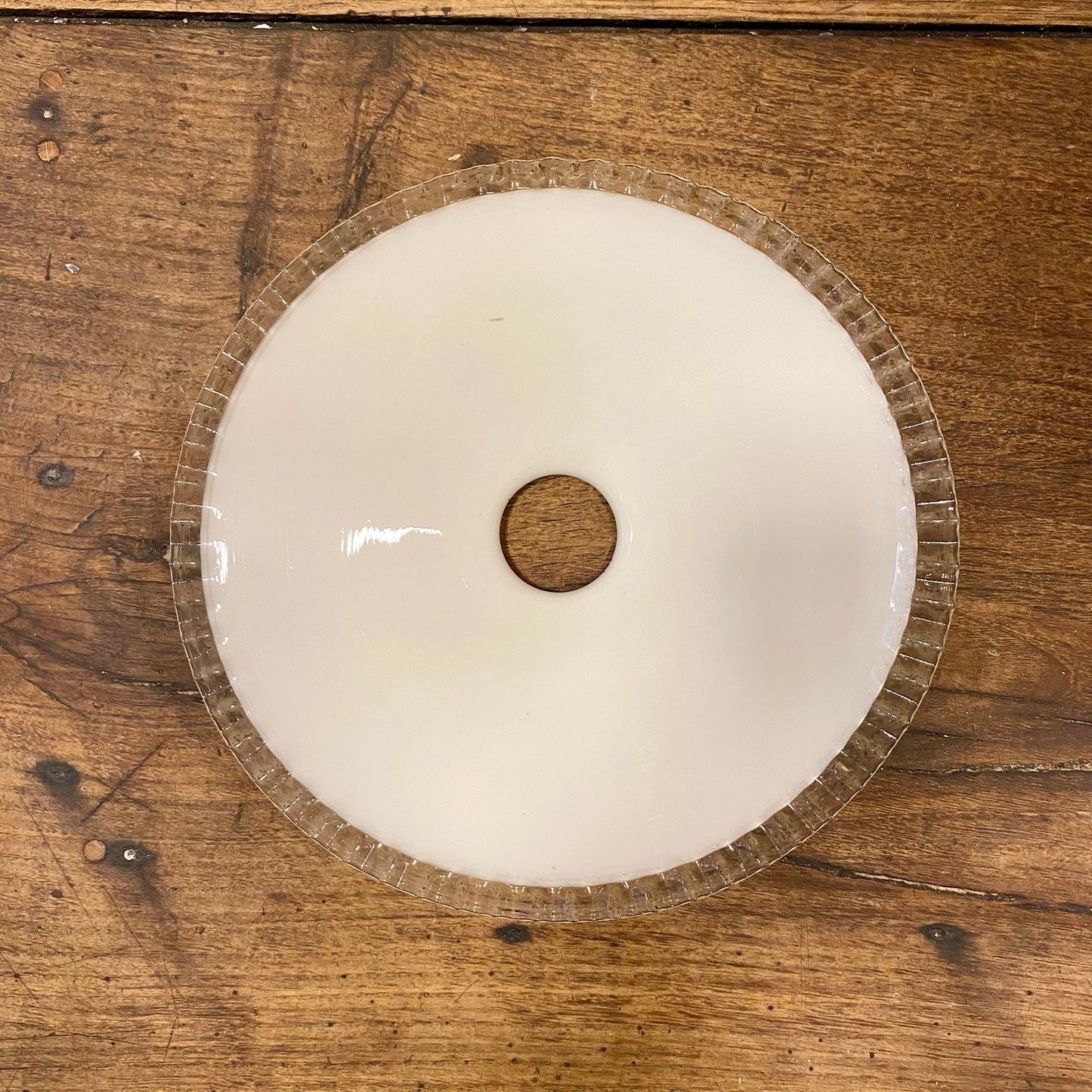 Pattern: Vintage French Glass Lampshade – Curiosité Göteborg | Fransk vintageinredning från Curiosité