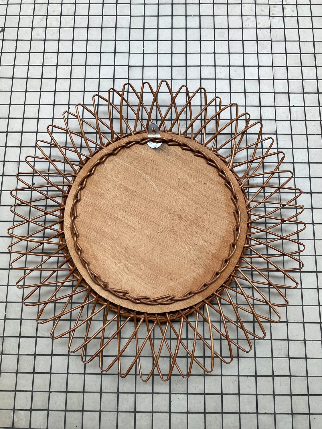Pattern: Vintage Rattan Mirror – Curiosité Göteborg | Fransk vintageinredning från Curiosité