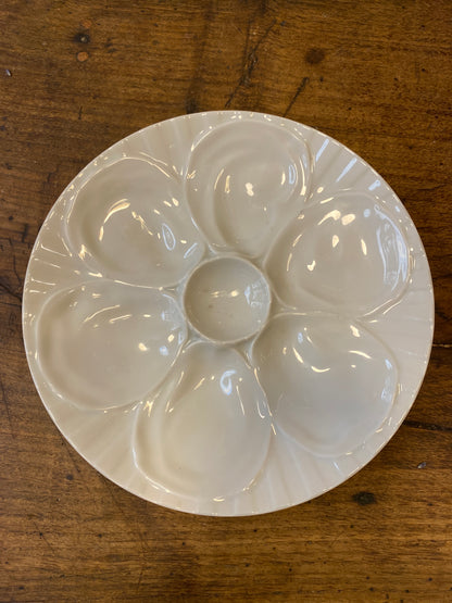 French vintage oyster plate in white glazed ceramic with six compartments / Fransk ostronfat i vit glaserad keramik med sex fack