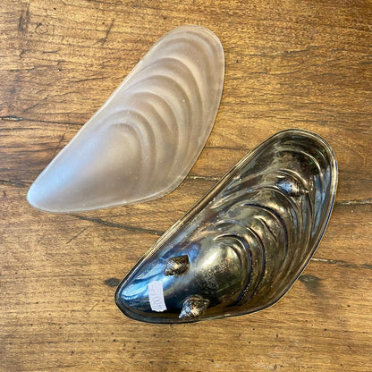 French Vintage Glass Mussel Dish With Silver-Plated Holder – 21 × 10 cm