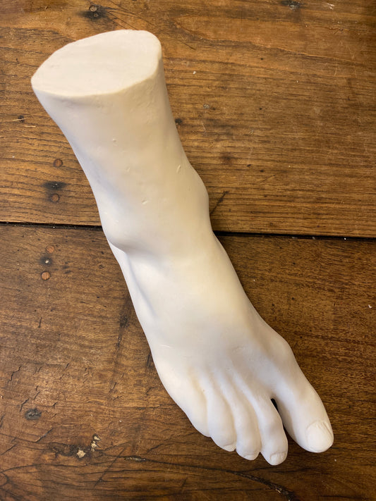Le Pied – Handmade Plaster Sculpture