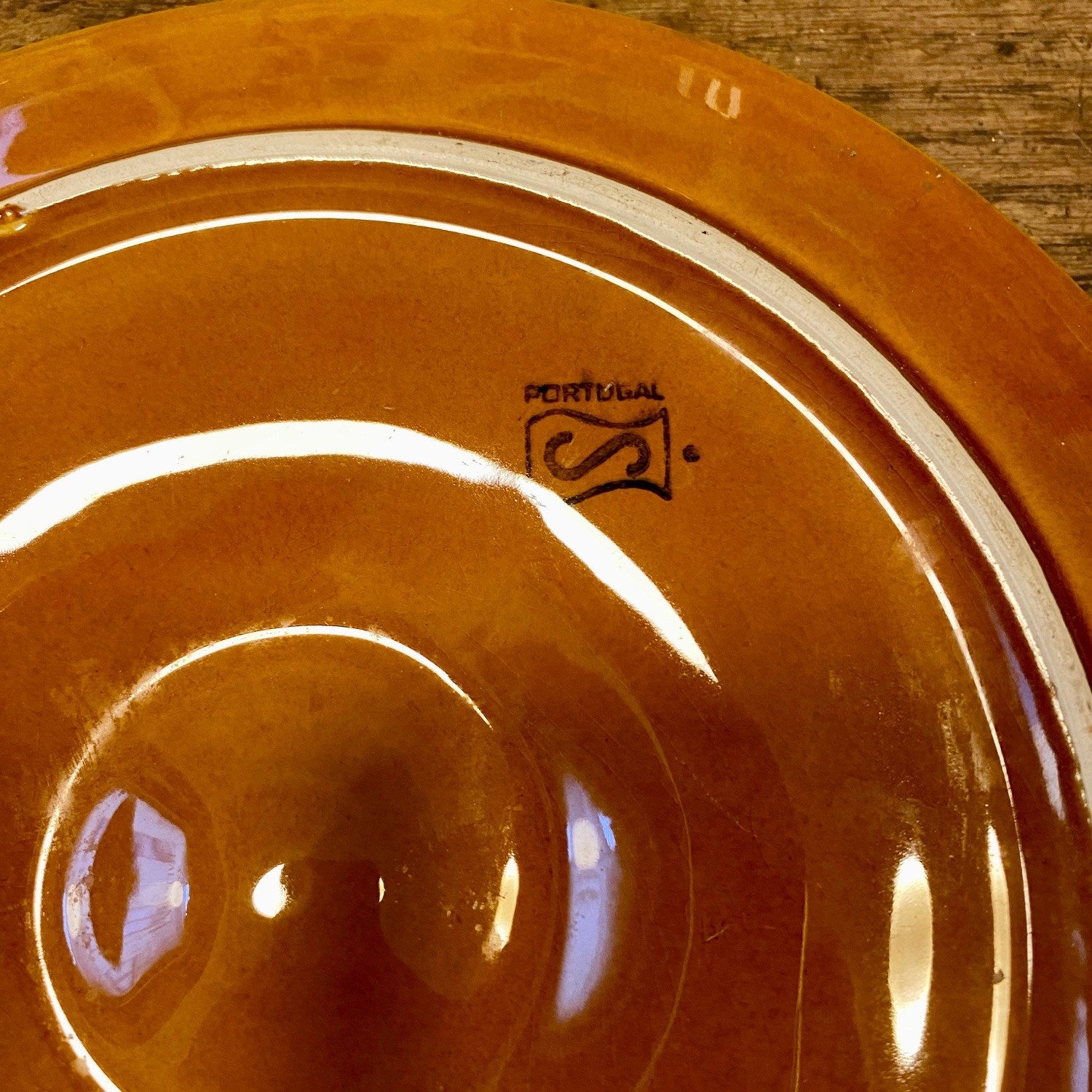 Vintage Portuguese Oyster Plate – Amber Brown