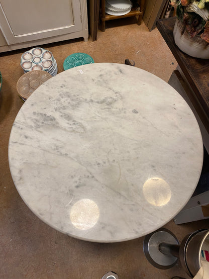 Caroline table