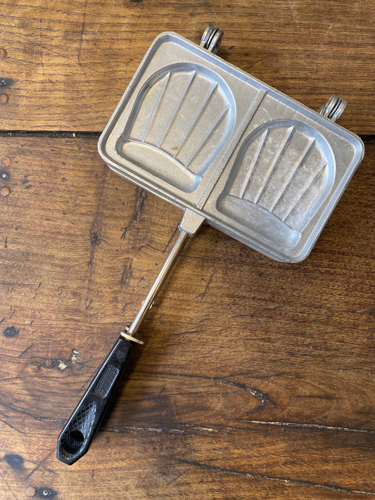 Vintage stove stop Croque monsieur