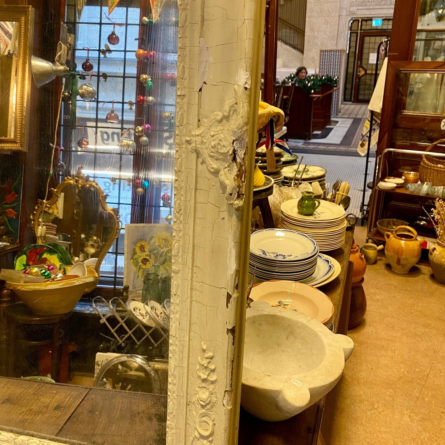 Pattern: Antique French Painted Mirror – Curiosité Göteborg | Fransk vintageinredning från Curiosité