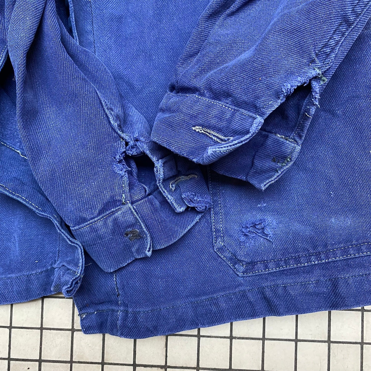 Vintage fransk blå arbetsjacka i bomullstwill från Le Cuir med flera framfickor, storlek S, bild 3