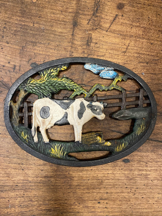 Pattern: Cast Iron Trivet with Normande Cow – Curiosité Göteborg | Fransk vintageinredning från Curiosité