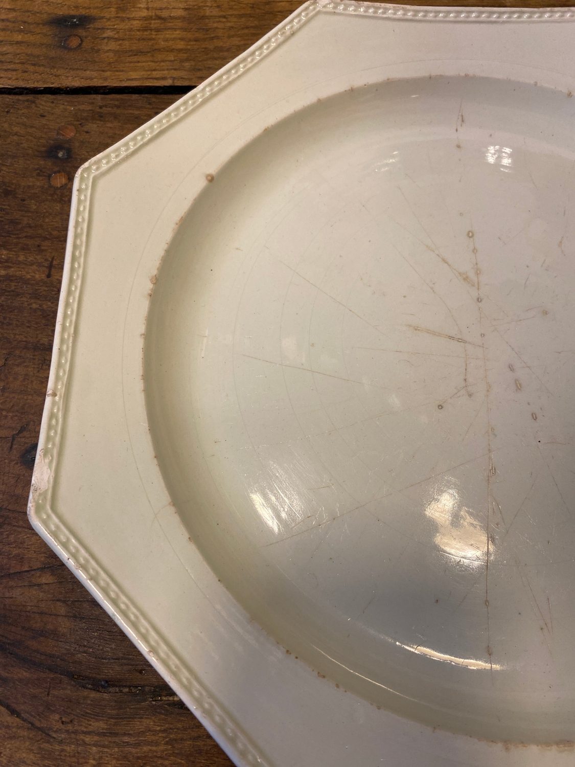 Pattern: Creil & Montereau Pearled Serving Plate – Antique French Porcelain – Curiosité Göteborg | Fransk vintageinredning från Curiosité