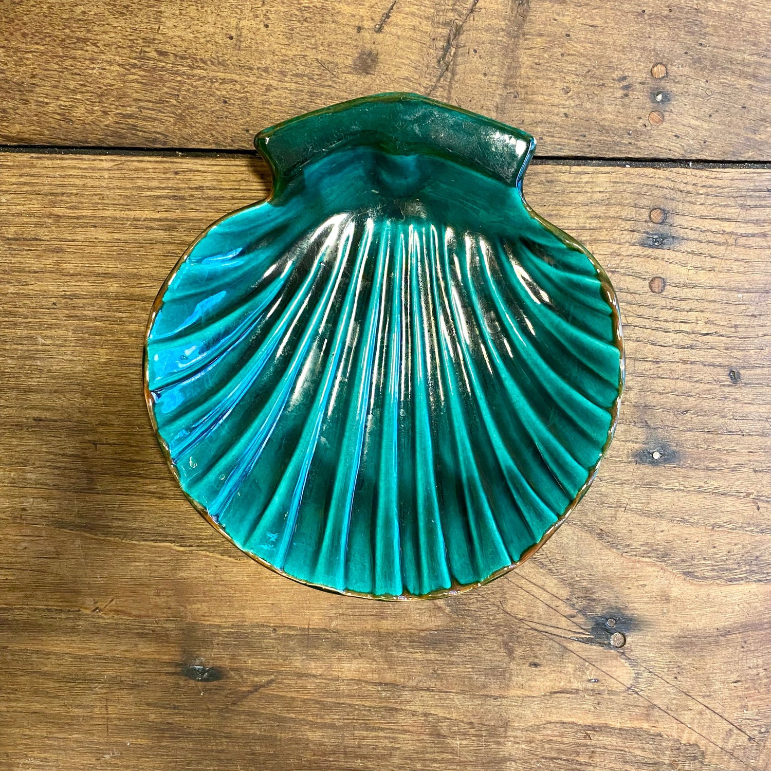 Pattern: Emerald Green French Vintage Shell Dish – Curiosité Göteborg | Fransk vintageinredning från Curiosité