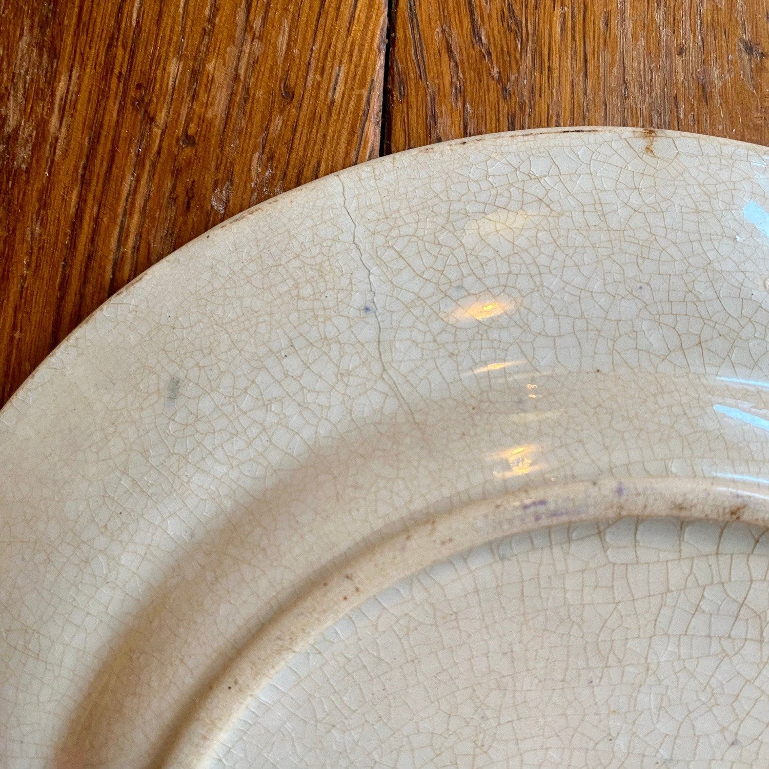 Pattern: English “Key Border” Plate Etruscan Vases – Mid-19th Century – Curiosité Göteborg | Fransk vintageinredning från Curiosité