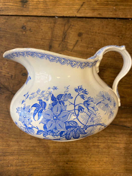 Blue & White Floral Pitcher – Bcuquets Déposé