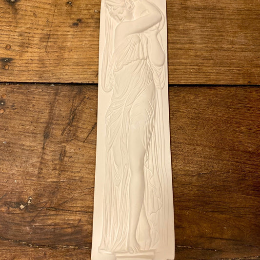 Pattern: French Artisan Plaster Relief – Classical Figure – Curiosité Göteborg | Fransk vintageinredning från Curiosité