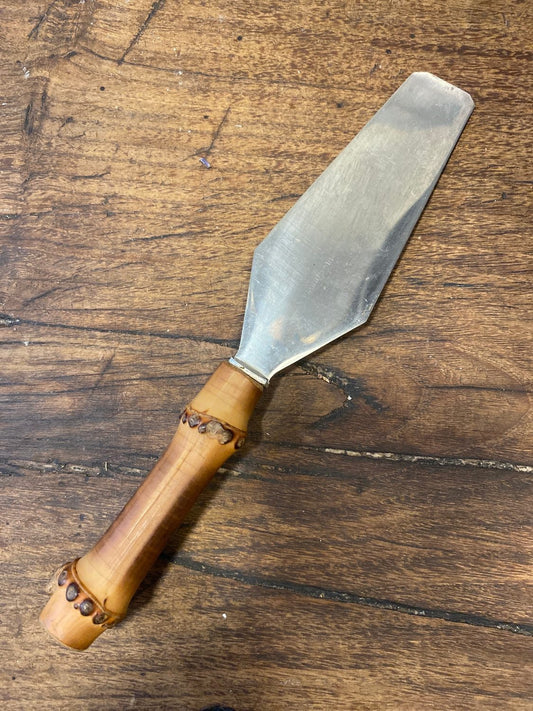 Pattern: French Cake Server – Curiosité Göteborg | Fransk vintageinredning från Curiosité
