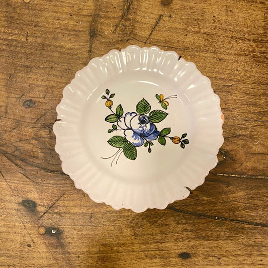 Pattern: French Hand-Painted Floral Plate – Curiosité Göteborg | Fransk vintageinredning från Curiosité