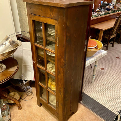 Pattern: French Pine Cupboard – Early 20th Century – Curiosité Göteborg | Fransk vintageinredning från Curiosité