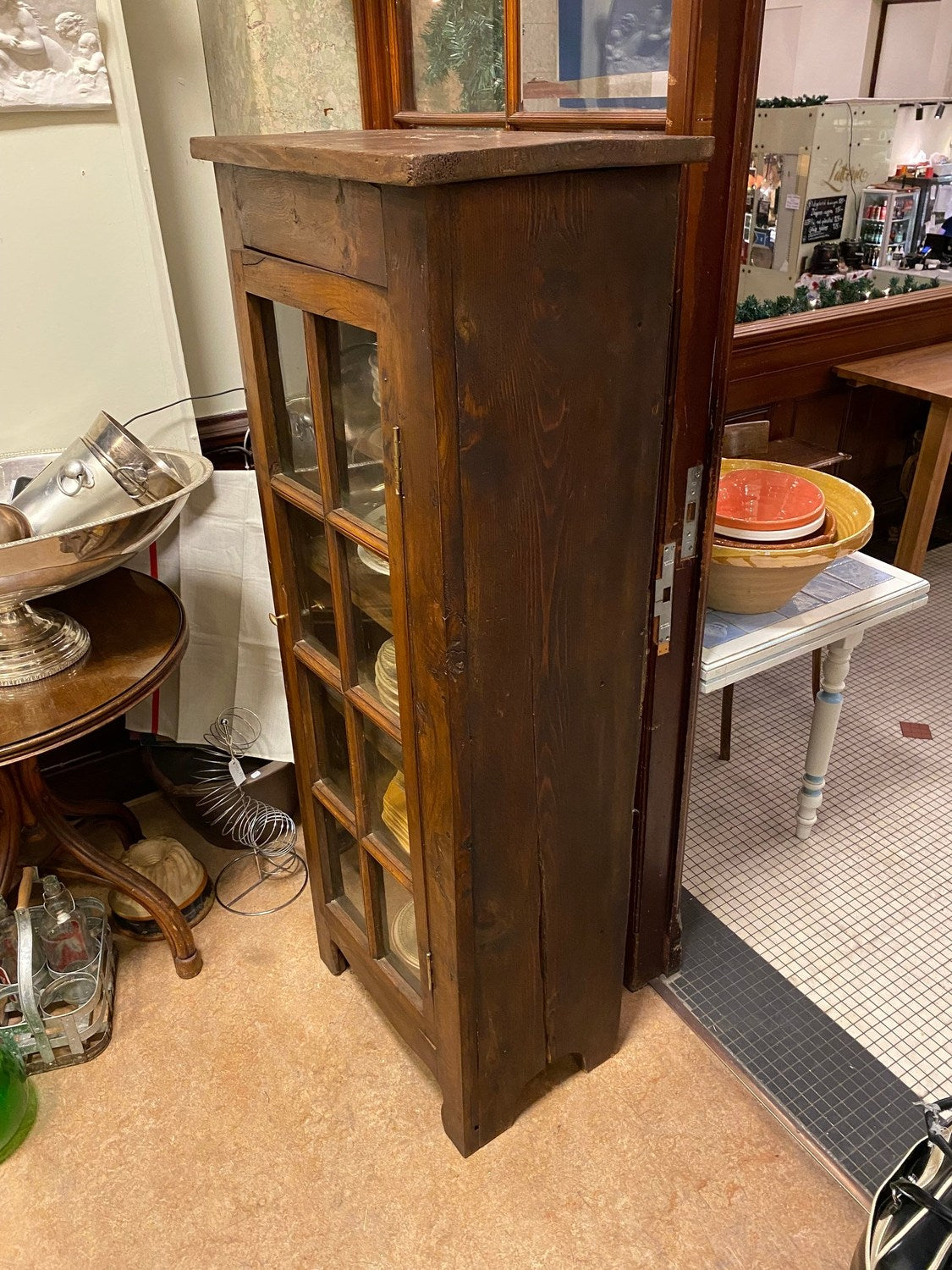 Pattern: French Pine Cupboard – Early 20th Century – Curiosité Göteborg | Fransk vintageinredning från Curiosité