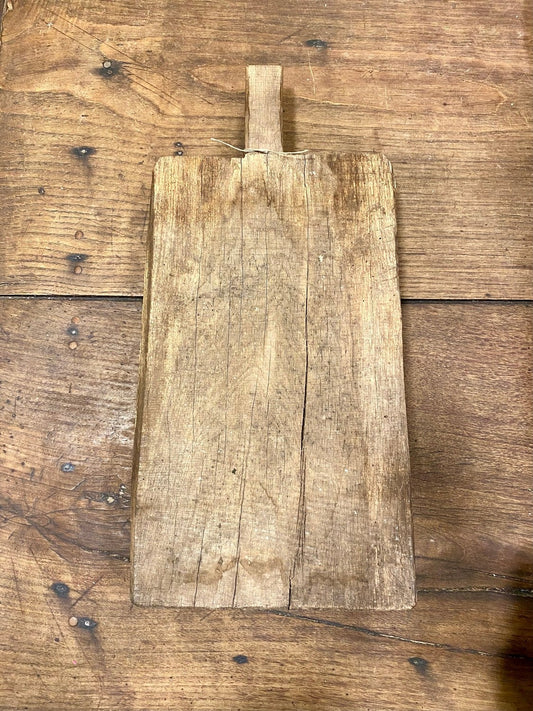 Pattern: French Vintage Large Wooden Cutting Board – Hand-Carved Butcher’s Board – Curiosité Göteborg | Fransk vintageinredning från Curiosité