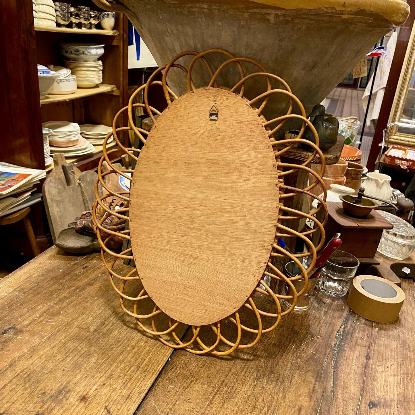 Pattern: French Vintage Rattan Mirror – Curiosité Göteborg | Fransk vintageinredning från Curiosité