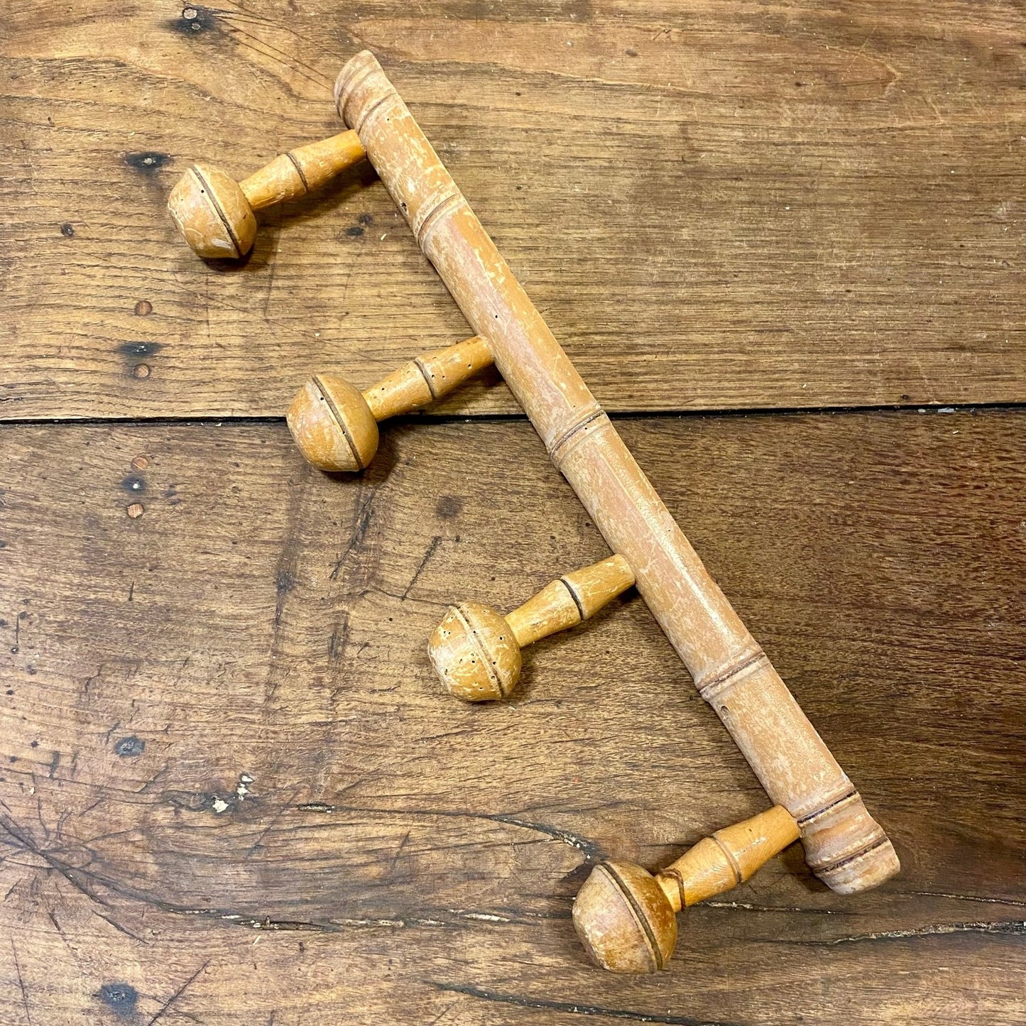 Pattern: French Vintage Wooden Wall Hooks — Natural Finish – Curiosité Göteborg | Fransk vintageinredning från Curiosité