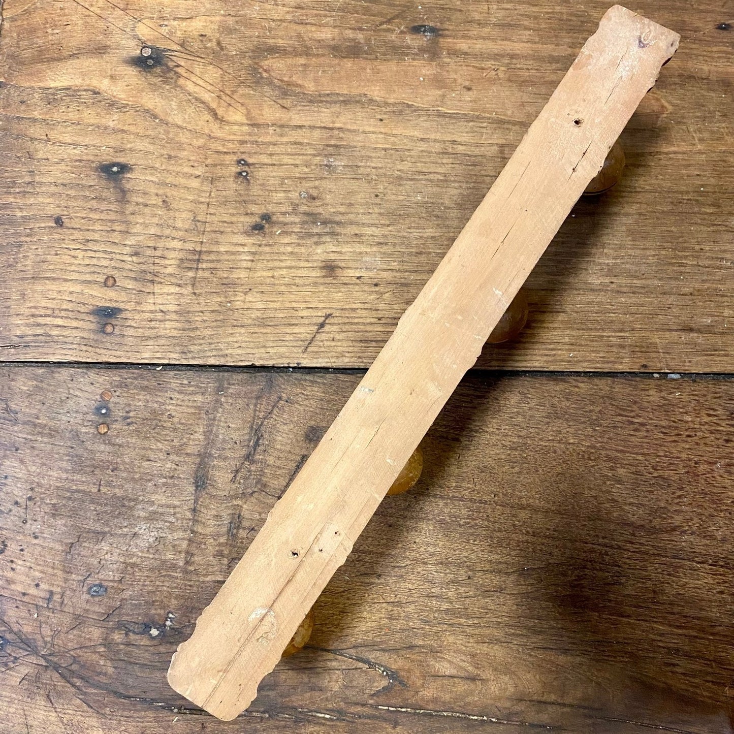 Pattern: French Vintage Wooden Wall Hooks — Natural Finish – Curiosité Göteborg | Fransk vintageinredning från Curiosité