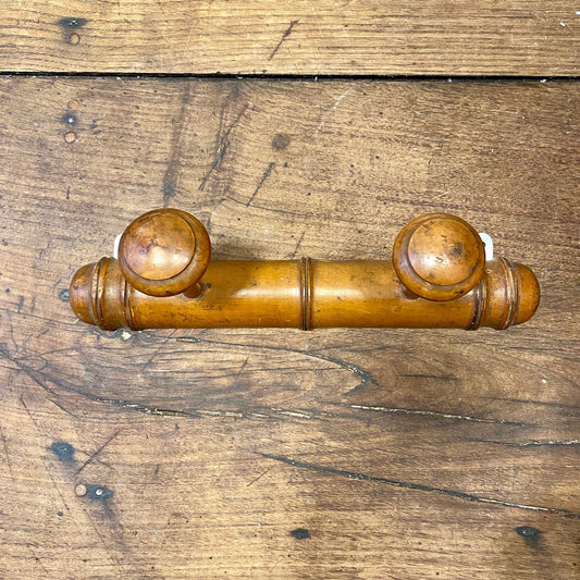 Pattern: French Vintage Wooden Wall Hooks — Two Hooks – Curiosité Göteborg | Fransk vintageinredning från Curiosité