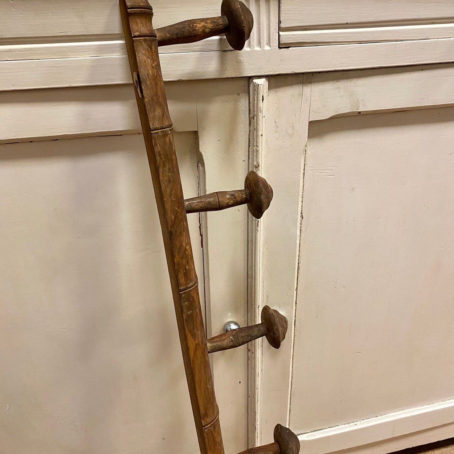 Pattern: French Vintage Wooden Wall Hooks — Two Hooks – Curiosité Göteborg | Fransk vintageinredning från Curiosité