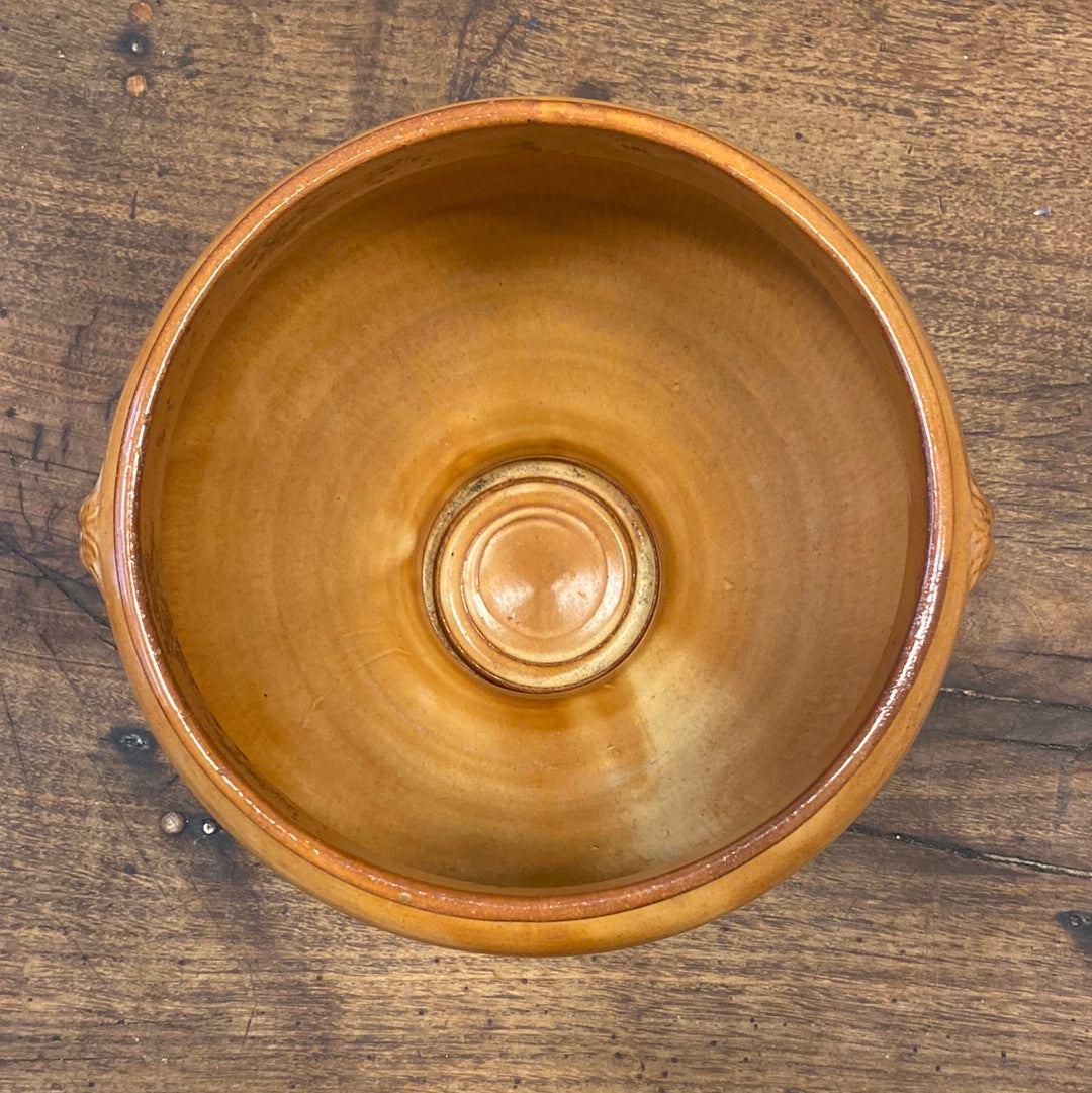 Onion soup serving bowl