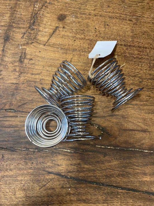 Pattern: Set of Metal Egg Cups – Curiosité Göteborg | Fransk vintageinredning från Curiosité