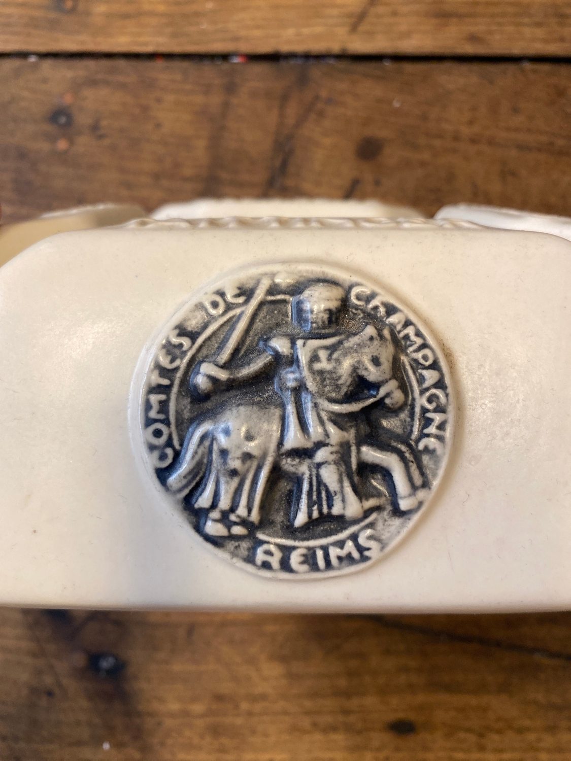 Pattern: Taittinger Ceramic Cigar Ashtray – Curiosité Göteborg | Fransk vintageinredning från Curiosité