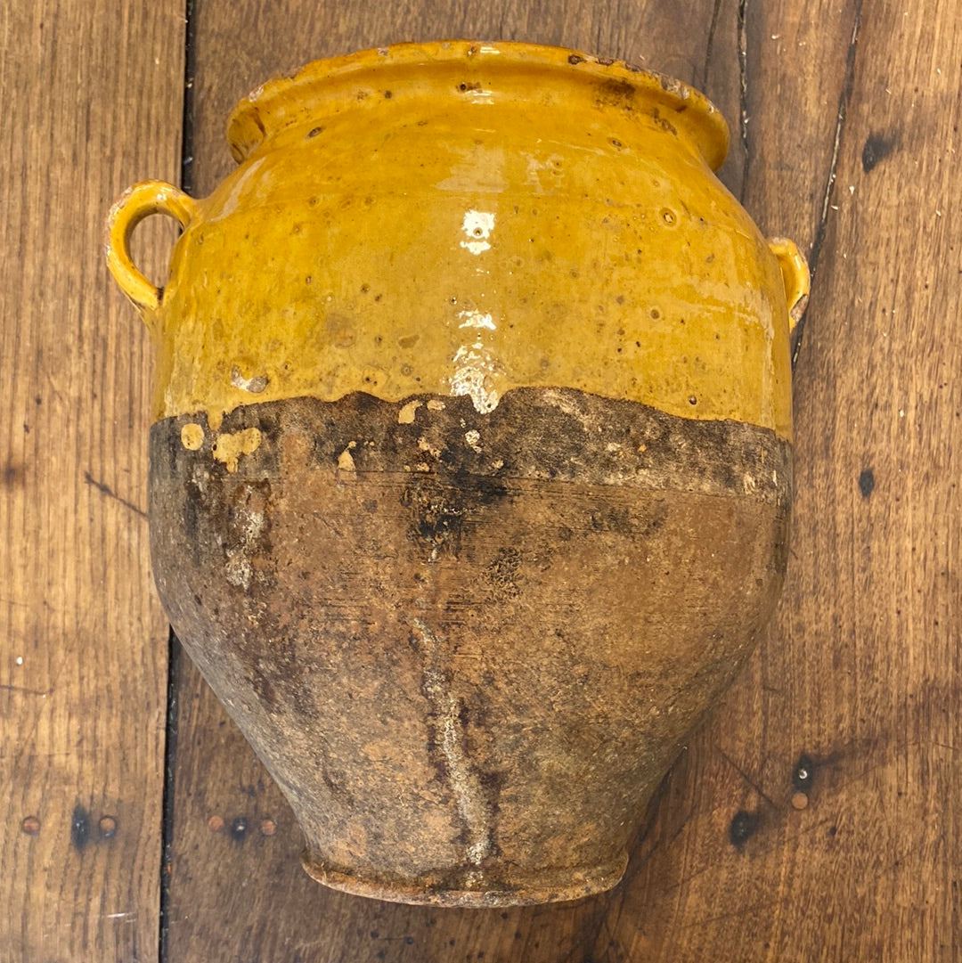 Terracotta pot