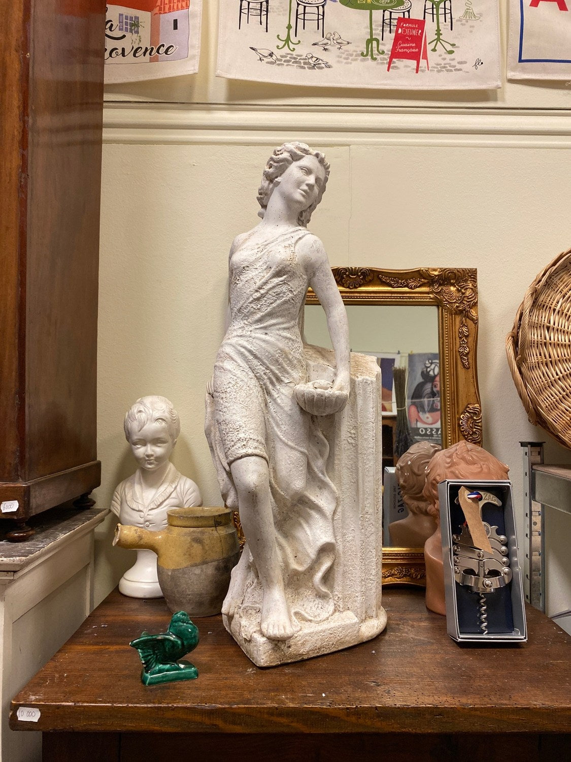 Pattern: Vintage Classical Statue – Curiosité Göteborg | Fransk vintageinredning från Curiosité