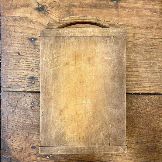 Pattern: Vintage French Cutting Board – Curiosité Göteborg | Fransk vintageinredning från Curiosité