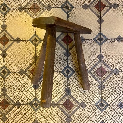Pattern: Vintage French Farmhouse Stool – Curiosité Göteborg | Fransk vintageinredning från Curiosité