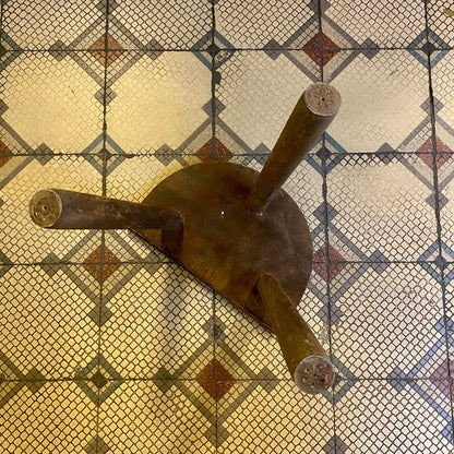 Pattern: Vintage French Farmhouse Stool – Curiosité Göteborg | Fransk vintageinredning från Curiosité