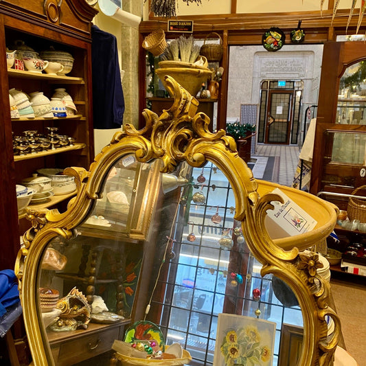 Pattern: Vintage French Gilded Mirror – Rococo Style – Curiosité Göteborg | Fransk vintageinredning från Curiosité