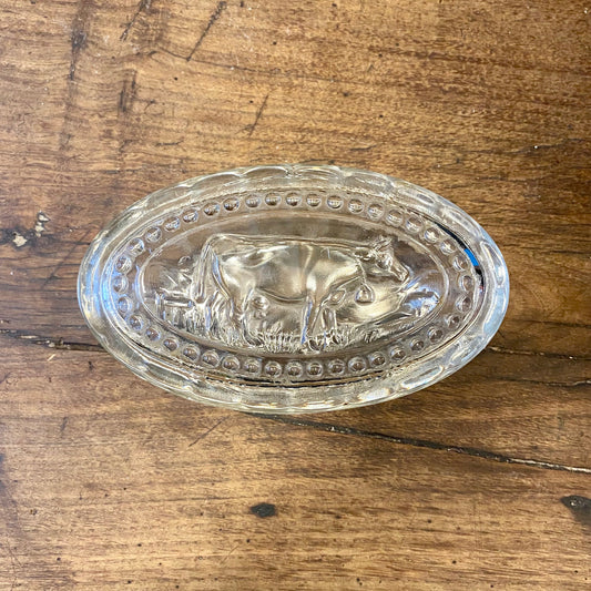 Pattern: Vintage French Glass Butter Dish with Cow Motif – Curiosité Göteborg | Fransk vintageinredning från Curiosité